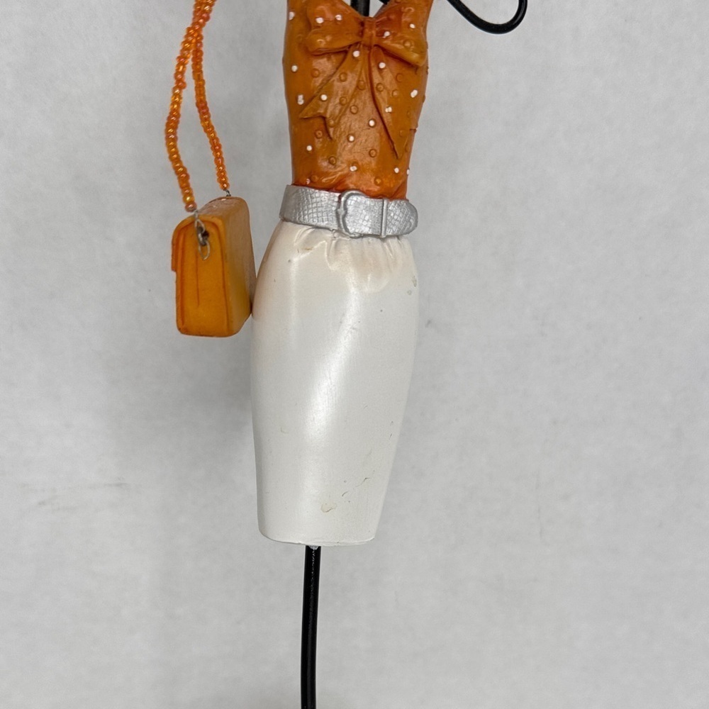 Vintage Estate Lady Figurine Jewelry Stand - Picture 3 of 9